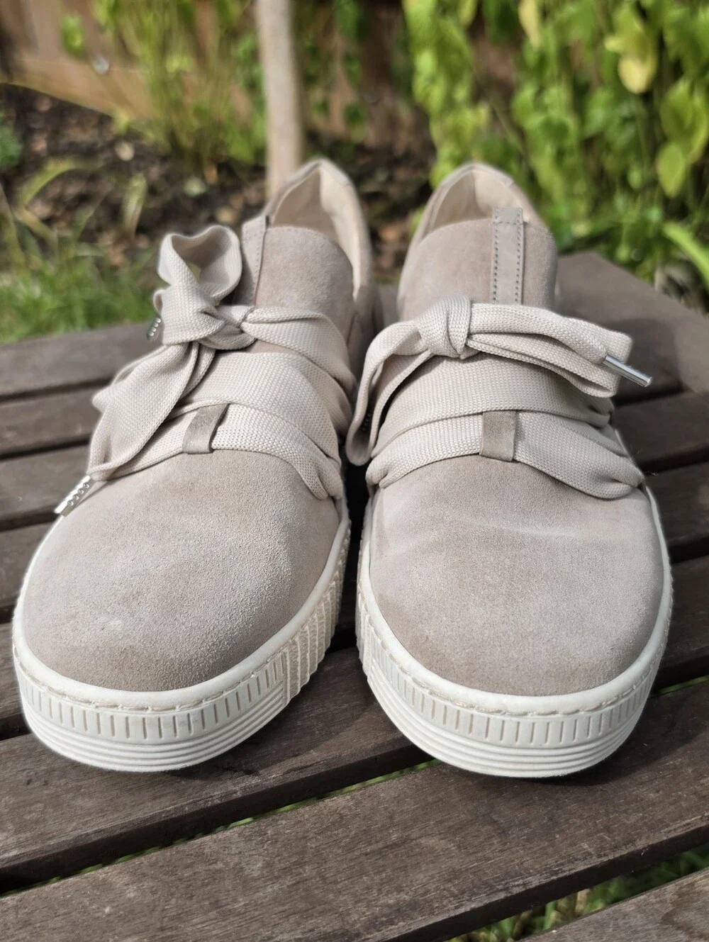 Gabor Bow Slip On Sneakers 7.5 Champagne